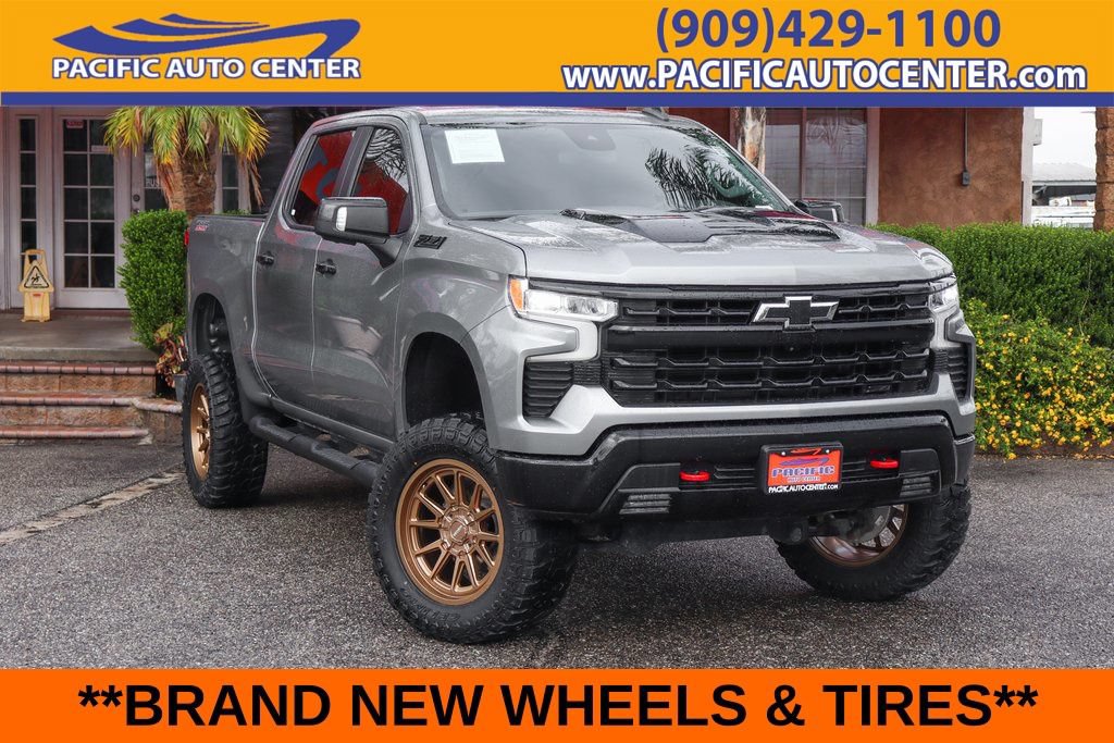 Used 2023 Chevrolet Silverado 1500 LT Trail Boss w/ Convenience Package II AWD/4WD image 1