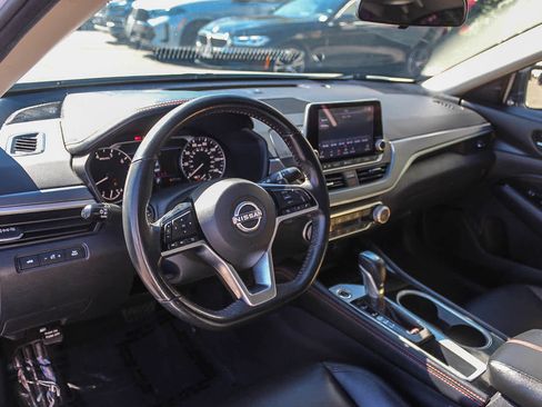 Used 2023 Nissan Altima 2.5 SR image 17
