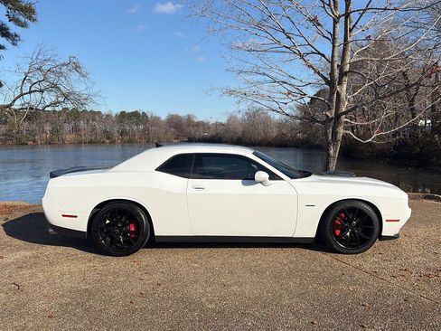 Used 2016 Dodge Challenger R/T Plus image 3