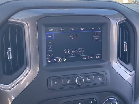 Used 2025 Chevrolet Silverado 1500 Custom image 23