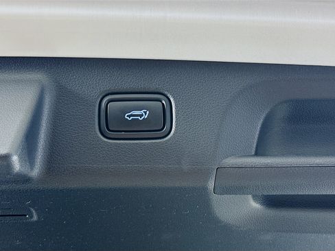 Used 2024 Hyundai Palisade SEL w/ Premium Package FWD image 32