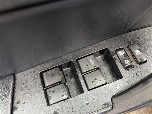 Used 2015 Toyota Corolla S FWD image 13