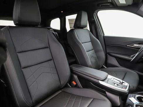 Used 2025 BMW X1 xDrive28i w/ Convenience Package image 32