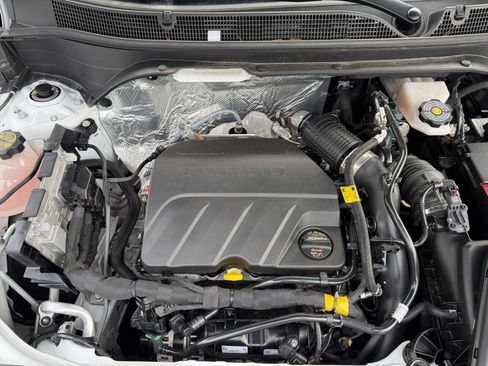 Used 2025 Chevrolet Trax LT w/ LT Convenience Package image 30