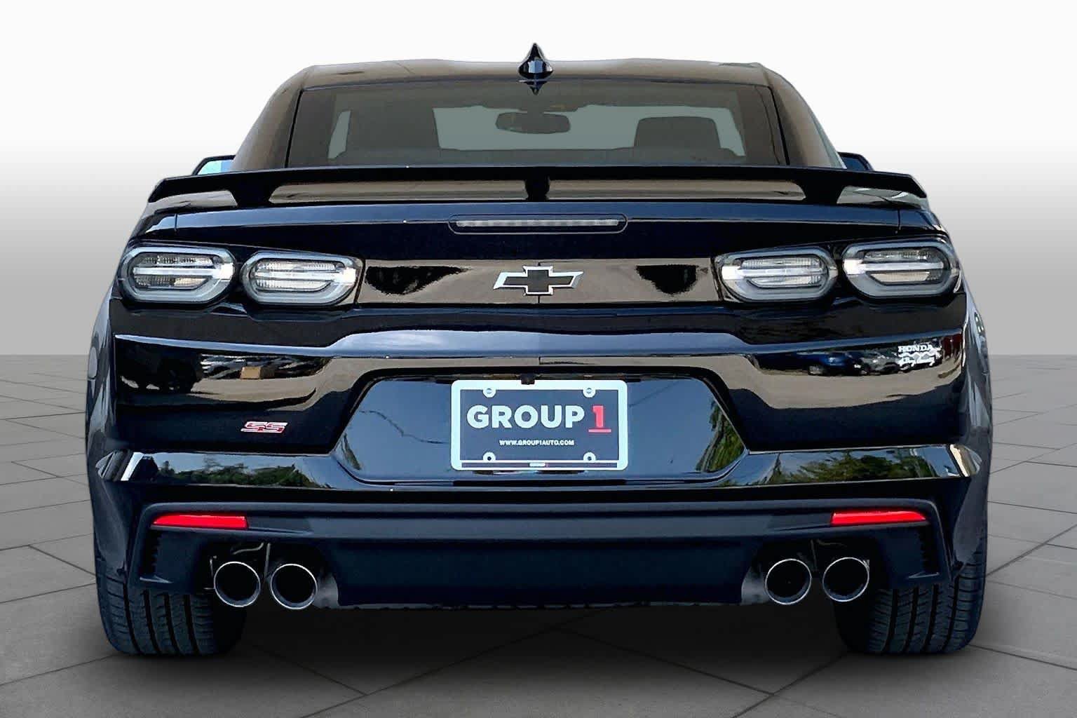 Used 2021 Chevrolet Camaro SS RWD image 5