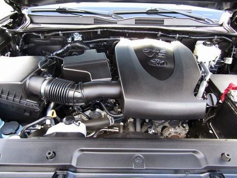 Used 2023 Toyota Tacoma TRD Off-Road image 26