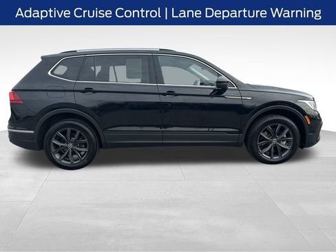 Used 2022 Volkswagen Tiguan SE image 6