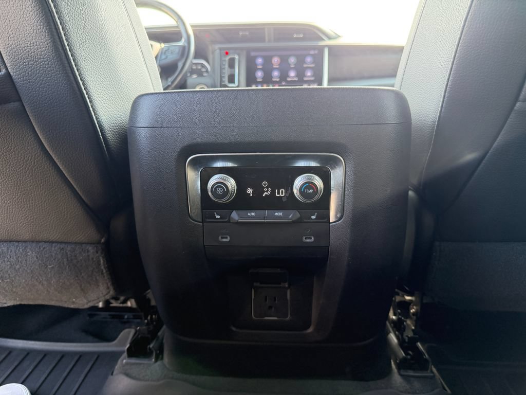 Used 2021 GMC Yukon Denali w/ Denali Premium Package AWD/4WD image 40