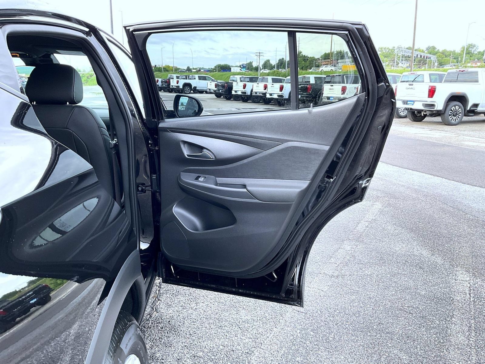 New 2026 Buick Envista Sport Touring w/ Convenience I Package FWD image 17