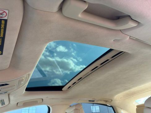 Used 2013 Audi A8 L 4.0T w/ Driver Assistance Pkg image 21