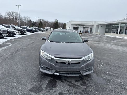 Used 2018 Honda Civic EX-T image 2