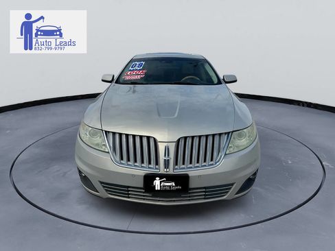 Used 2009 Lincoln MKS image 4