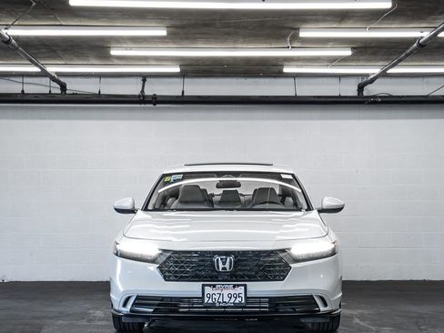 Used 2023 Honda Accord EX image 8