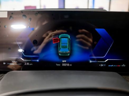 New 2026 BMW ALPINA XB7 AWD/4WD image 17
