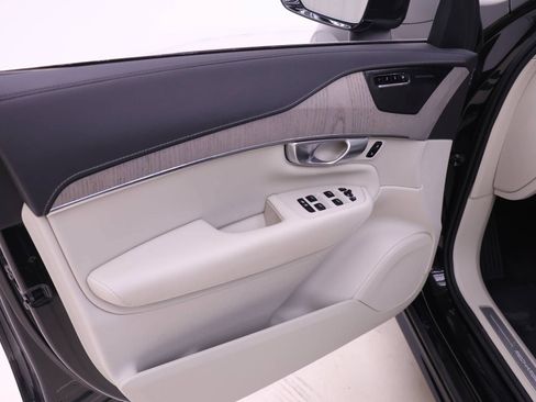 Certified 2024 Volvo XC90 T8 Ultimate w/ Protection Package Premier AWD/4WD image 12