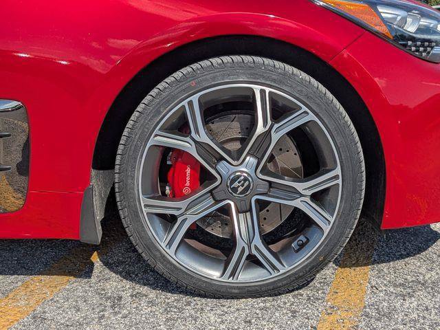 Used 2018 Kia Stinger GT2 AWD/4WD image 11
