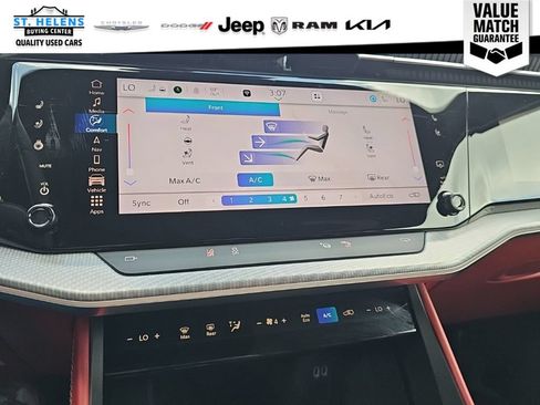 Used 2024 Jeep Wagoneer Launch Edition AWD/4WD image 22