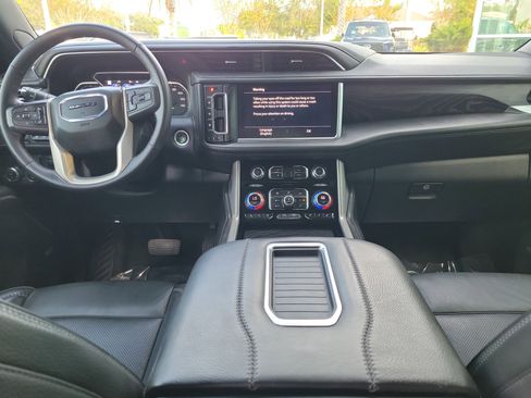 Used 2021 GMC Yukon XL Denali w/ Denali Ultimate Package image 14