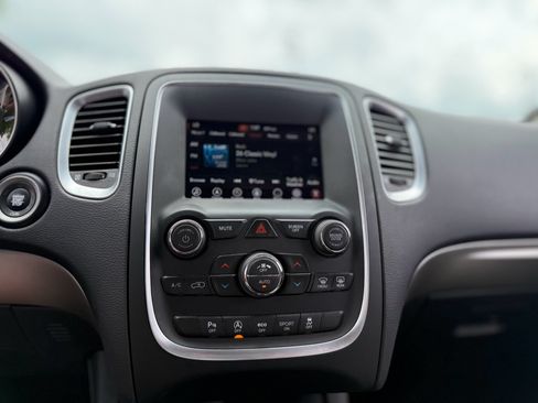 Used 2020 Dodge Durango SXT AWD/4WD image 35