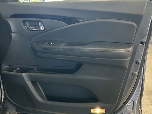 Used 2019 Honda Pilot Elite image 18