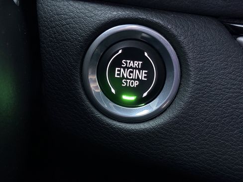 Used 2024 Cadillac XT4 Premium Luxury image 28