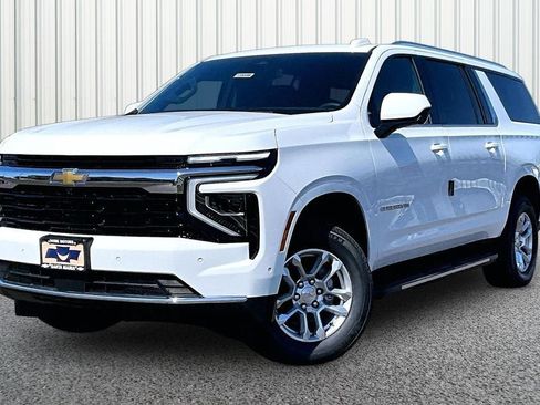 New 2026 Chevrolet Suburban LS RWD image 14