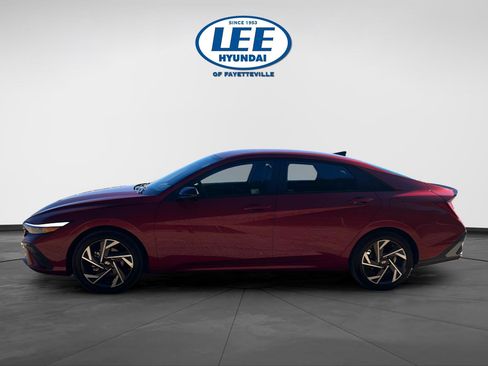 Certified 2025 Hyundai Elantra Sport image 3