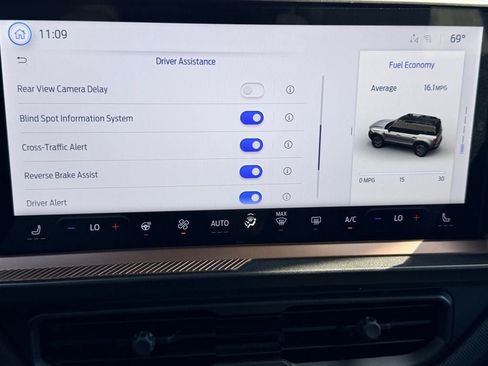 New 2026 Ford Bronco Sport Outer Banks w/ Outer Banks Tech Package+ AWD/4WD image 29