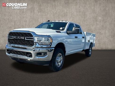 New 2024 RAM 2500 Tradesman w/ Chrome Appearance Group image 3