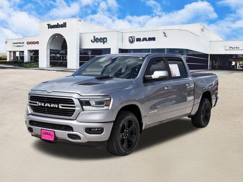 Used 2023 RAM 1500 Laramie AWD/4WD image 3