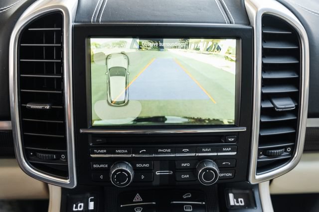Used 2016 Porsche Cayenne Turbo AWD/4WD image 81