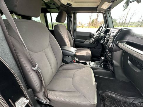 Used 2017 Jeep Wrangler Unlimited Sport w/ Connectivity Group image 29