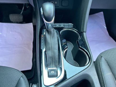 Used 2023 Buick Encore GX Preferred w/ Cold Weather Comfort Package FWD image 15