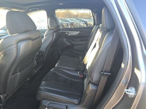 Used 2022 Acura MDX A-Spec image 14