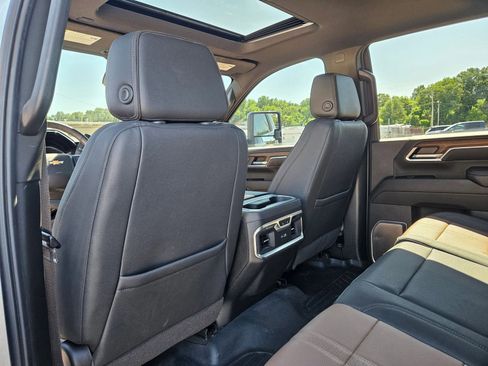 Used 2024 Chevrolet Silverado 3500 High Country w/ High Country Premium Package AWD/4WD image 25