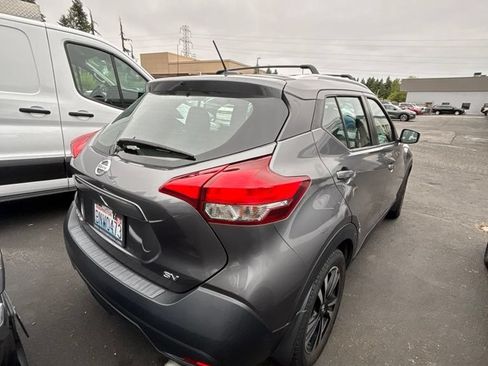 Used 2019 Nissan Kicks SV w/ Exterior Package FWD image 4