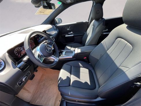 Certified 2026 Mercedes-Benz GLA 250 4MATIC image 6