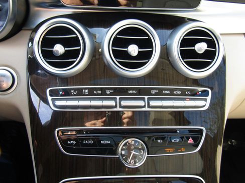 Used 2017 Mercedes-Benz C 300 4MATIC Sedan image 24