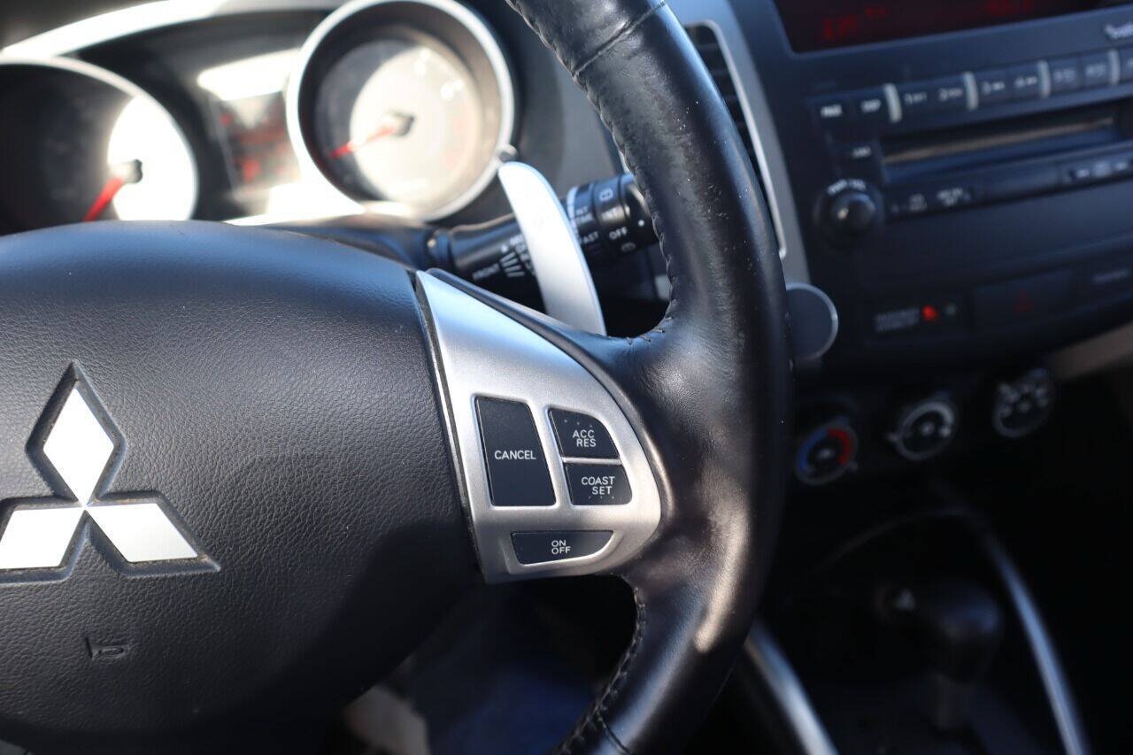 Used 2008 Mitsubishi Outlander SE FWD image 54