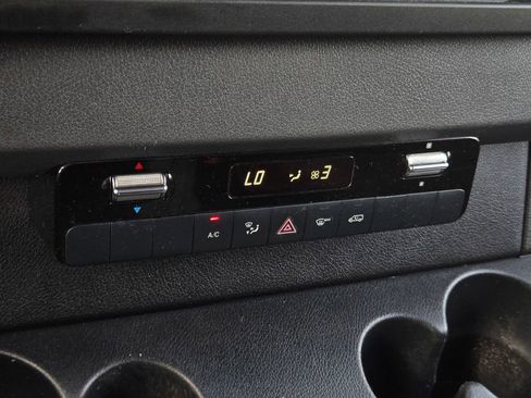 Used 2021 Mercedes-Benz Sprinter 2500 w/ Premium Package image 18