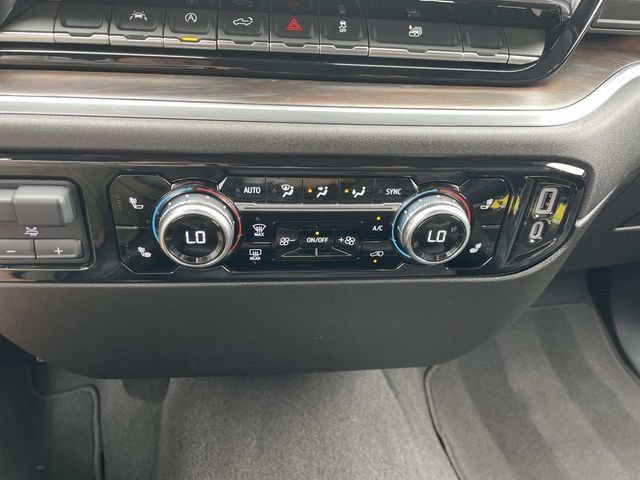 Used 2025 GMC Sierra 1500 SLT AWD/4WD image 25