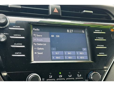 Used 2018 Toyota Camry LE w/ Convenience Package FWD image 19
