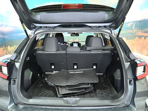 Used 2025 Subaru Crosstrek 2.5i Premium w/ Crosstrek Mirror Package image 40