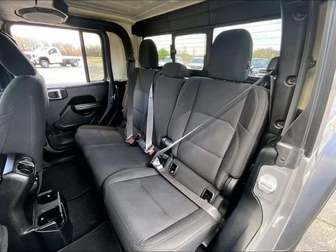 Used 2020 Jeep Gladiator Sport w/ Quick Order Package 24S AWD/4WD image 23