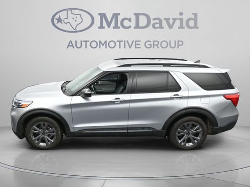 Used 2022 Ford Explorer XLT w/ Equipment Group 202A RWD image 35