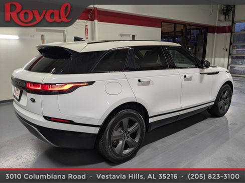 Used 2022 Land Rover Range Rover Velar R-Dynamic S image 4