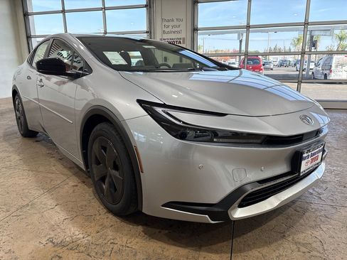 New 2026 Toyota Prius Plug-In Hybrid image 4