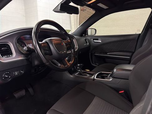 Used 2022 Dodge Charger R/T RWD image 7