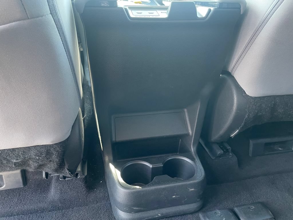 Used 2025 Toyota Sienna LE FWD image 24
