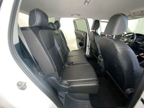 Used 2022 Volkswagen Tiguan SE FWD image 32